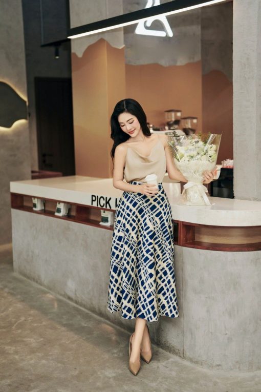 long skirt